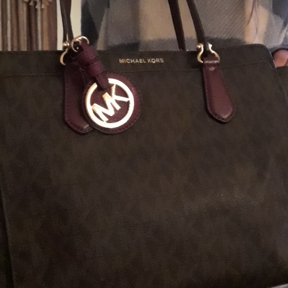 Michael kors pocketbook